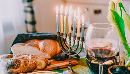 别急着骂，先看这个：那次沉默的拥抱的坑怎么避？一句话说透：沟通方式